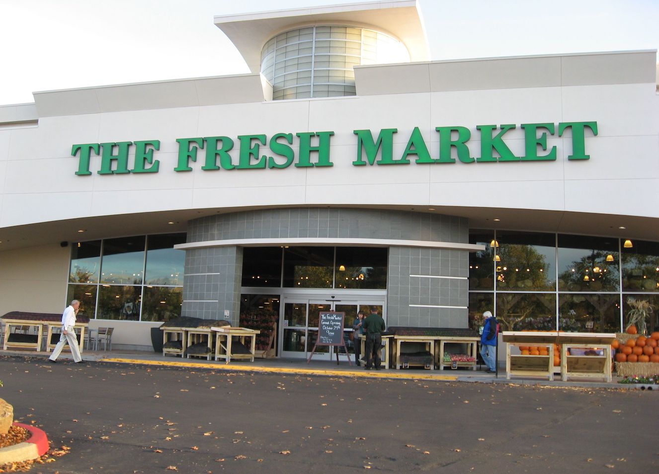 photo of the fresh market storefront